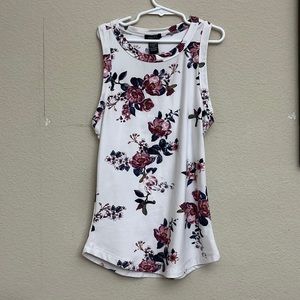 Floral short sleeved tank